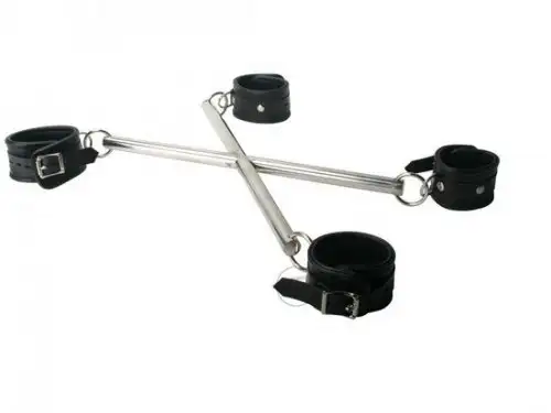 Крестовина с фиксаторами photo 1