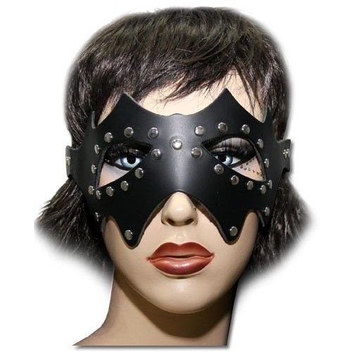 Маска черная с заклепками photo 1